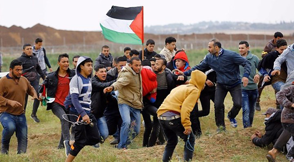 Palestinian protesters 